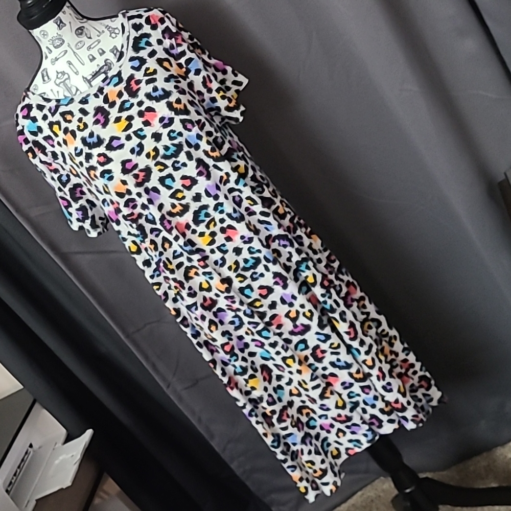 LuLaRoe Medium Carly HI Low Dress " Unicorn " Colorful Leopard Print Women's